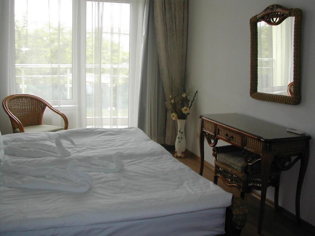 Oasis Suites Apartments And Studios Ravda Cameră foto