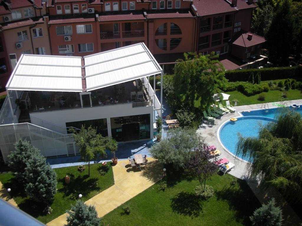 Oasis Suites Apartments And Studios Ravda Exterior foto