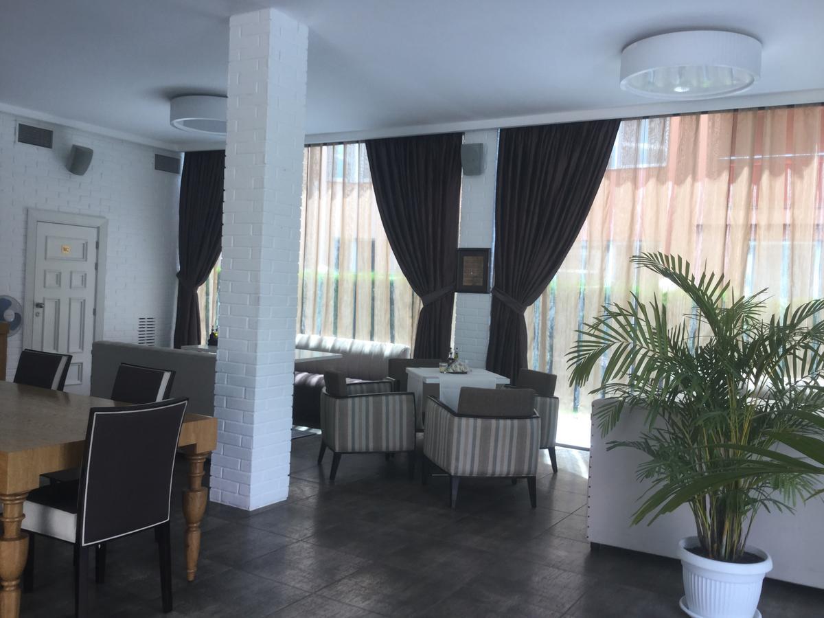 Oasis Suites Apartments And Studios Ravda Exterior foto